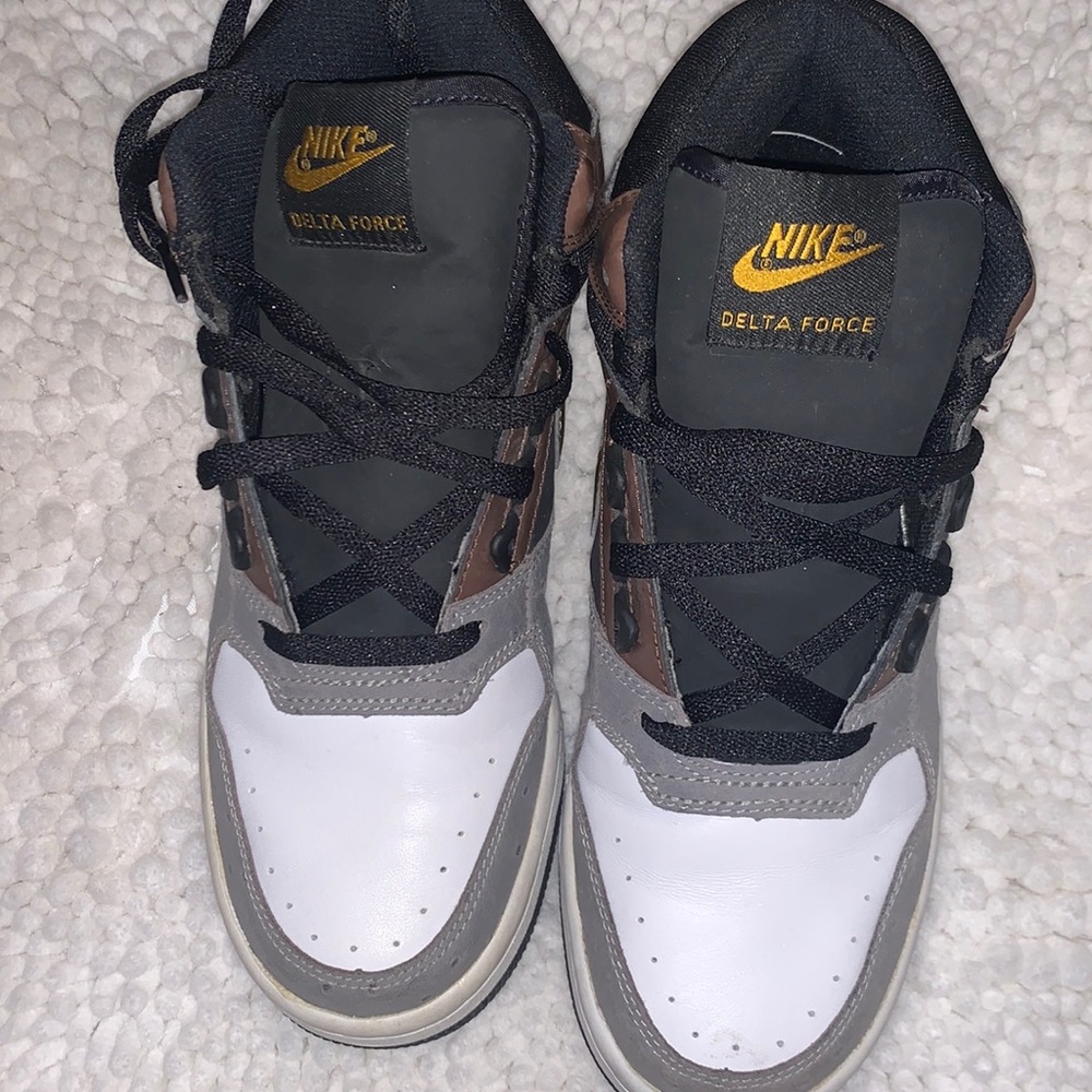 Vintage Sneakers!